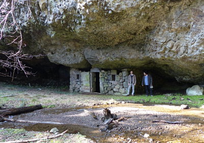 Grotte de Lavergne, Tournemire  - Cantal (Cliché : J.-P. Usse).