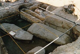Sondages archéologiques à Arpajon-sur-Cère ( Cliché : J.-P. Usse, 1988)